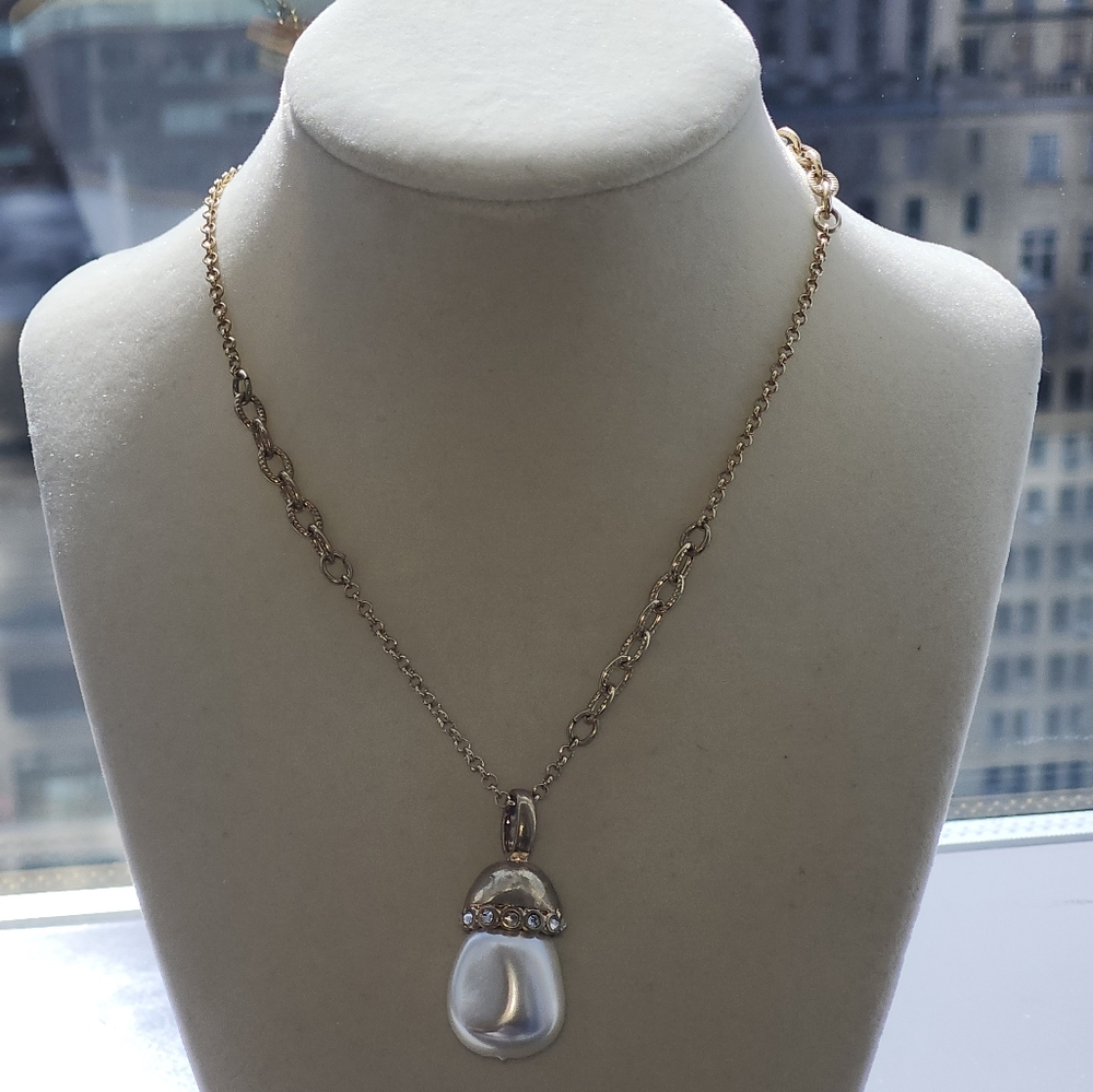 Chico's Pia Pendant Necklace. - Picture 2 of 6